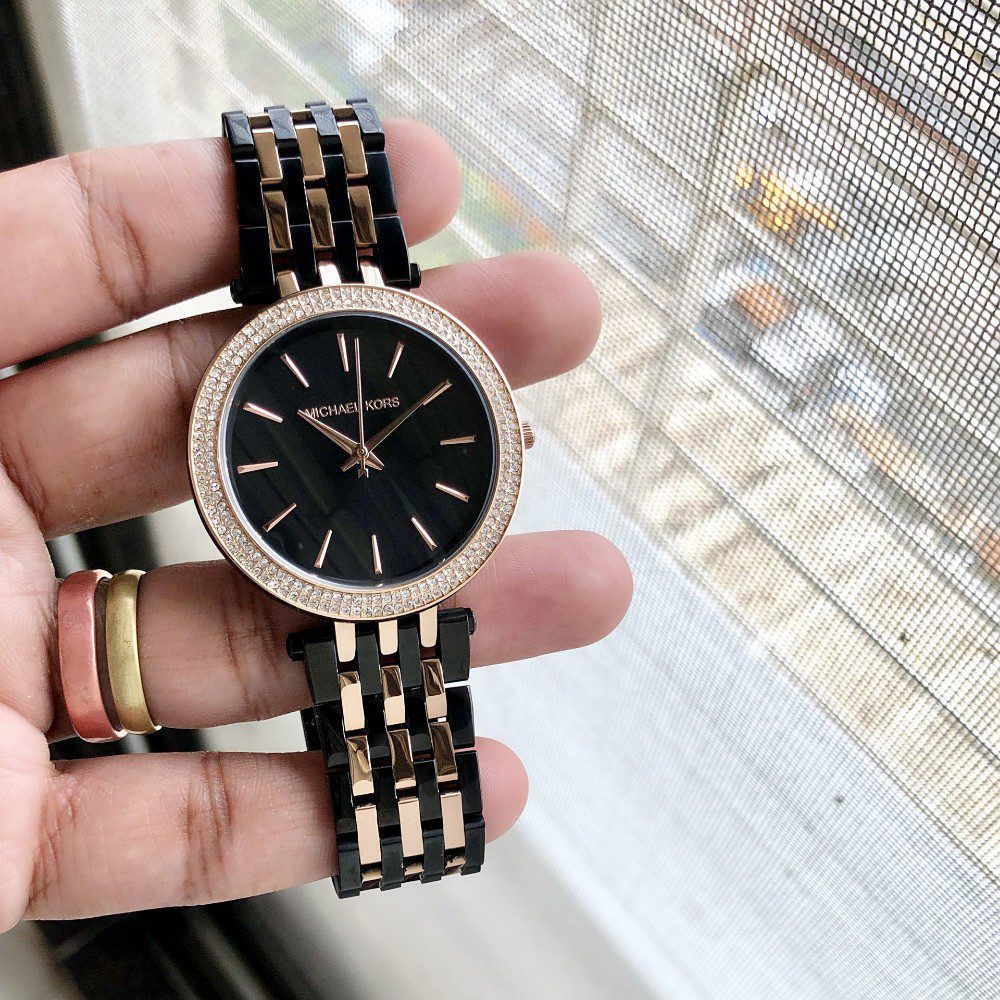 Michael Kors Black Rose Handshot