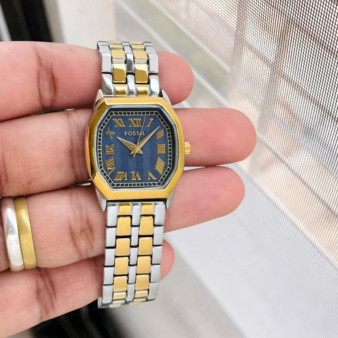 Fossil Harlow Blue Roman Numeral Hour Markers Watch Fossil Harlow Blue Roman Numeral Hour Markers Watch