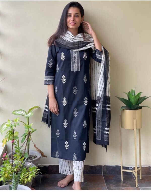 embroidery Work kurti with pant and dupatta