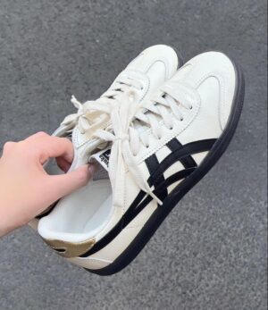 First Copy Onitsuka tiger gum sole