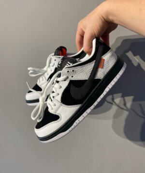First Copy  NIKE SB DUNK LOW X TIGHT BOOTH