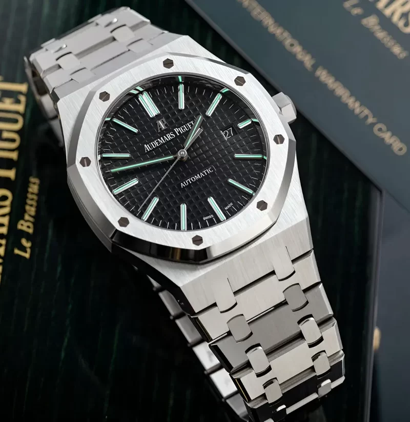 Audemars Piguet Royal Oak Jumbo 15400 Watch