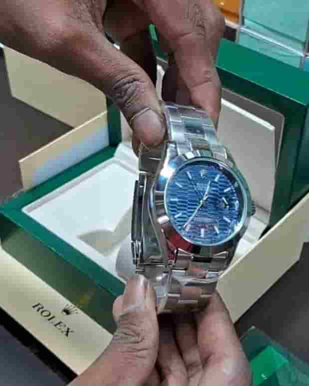 ChronoWatch premium watch packaging — safe delivery
